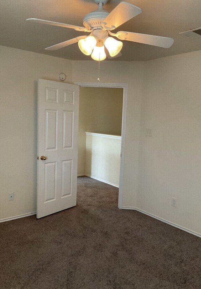 Building Photo - 4302 Cessnock Dr