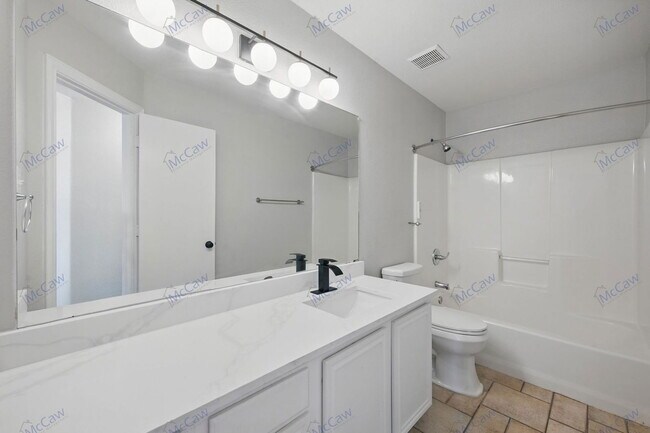 Building Photo - 1012 Waterview Dr