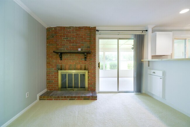 Building Photo - 427 Brass Lamp Dr