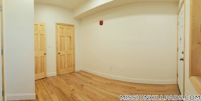 Building Photo - 20 Winthrop St