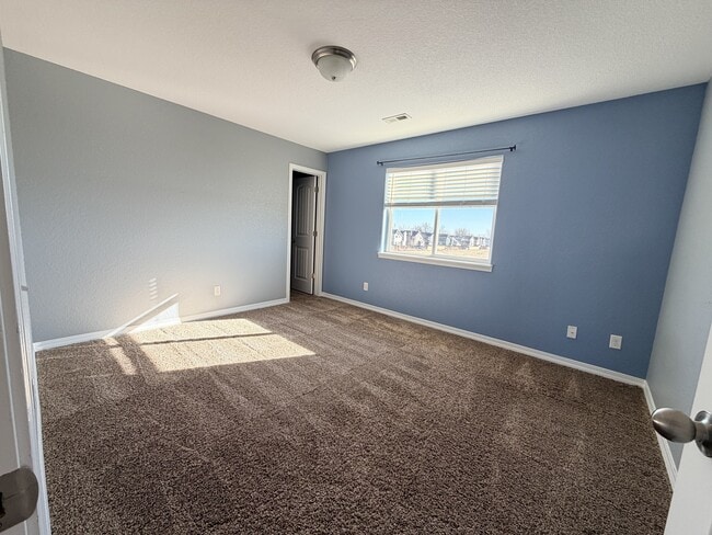 Building Photo - 9545 Sand Myrtle Dr