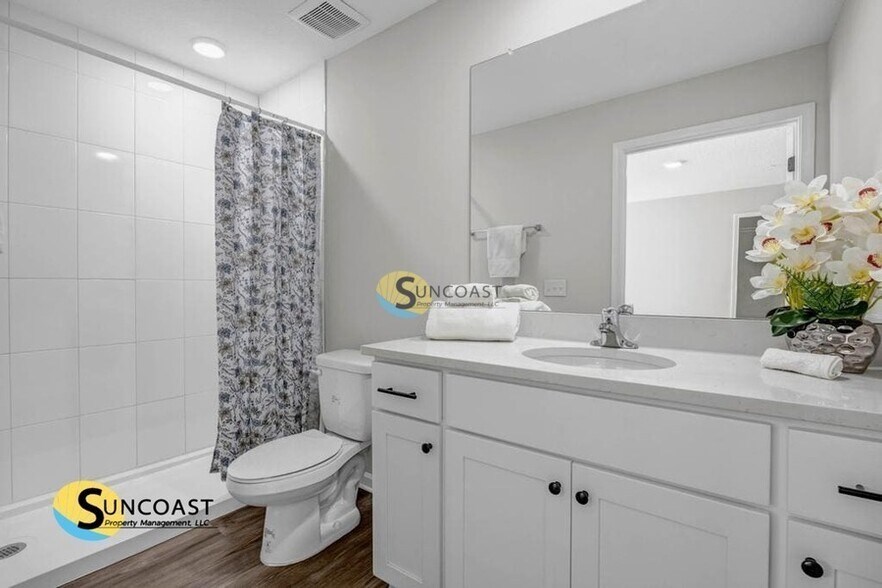 Building Photo - 1522 Yelford Cir