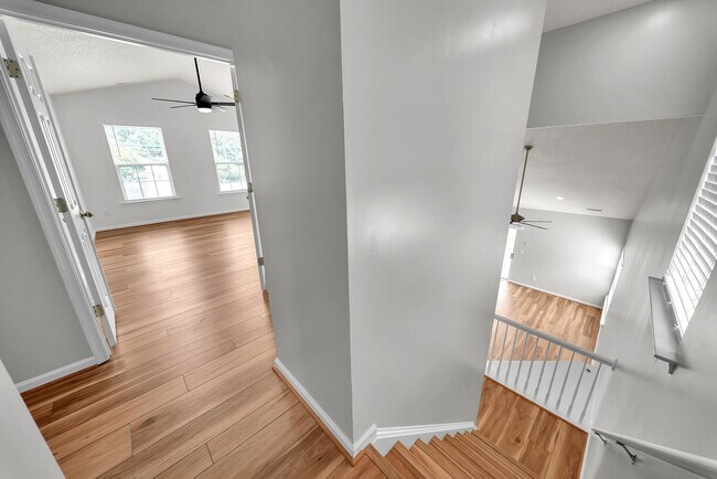 Building Photo - 408 Holmes Blvd