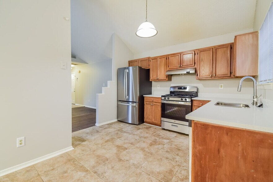 Building Photo - 3069 Oakvale Heights