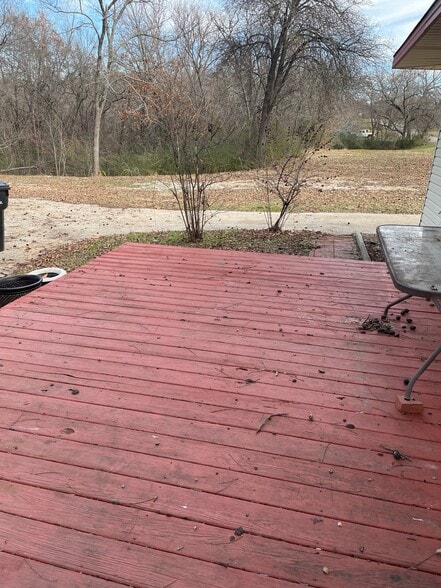 Building Photo - 1225 W Hanna St