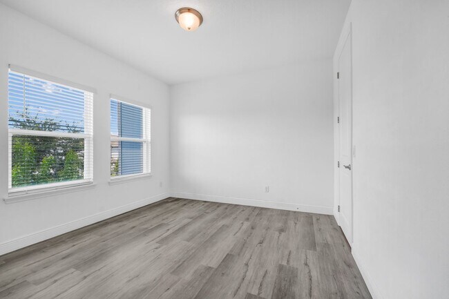 Building Photo - 7381 Alpine Butterfly Ln