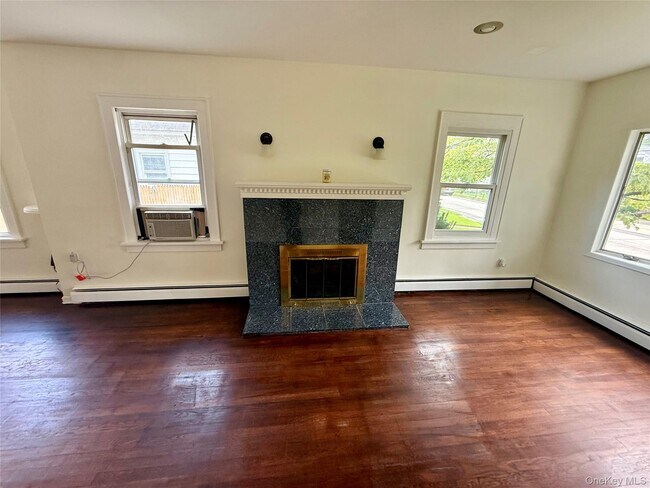 Building Photo - 175 S Brookside Ave