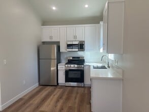 Building Photo - 399