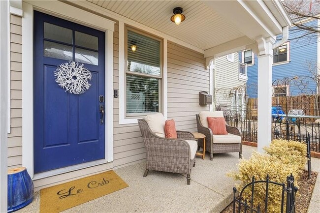 Building Photo - 706 Ivy St