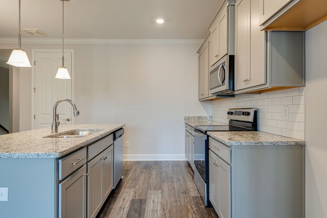 Building Photo - 413 Ronan Way