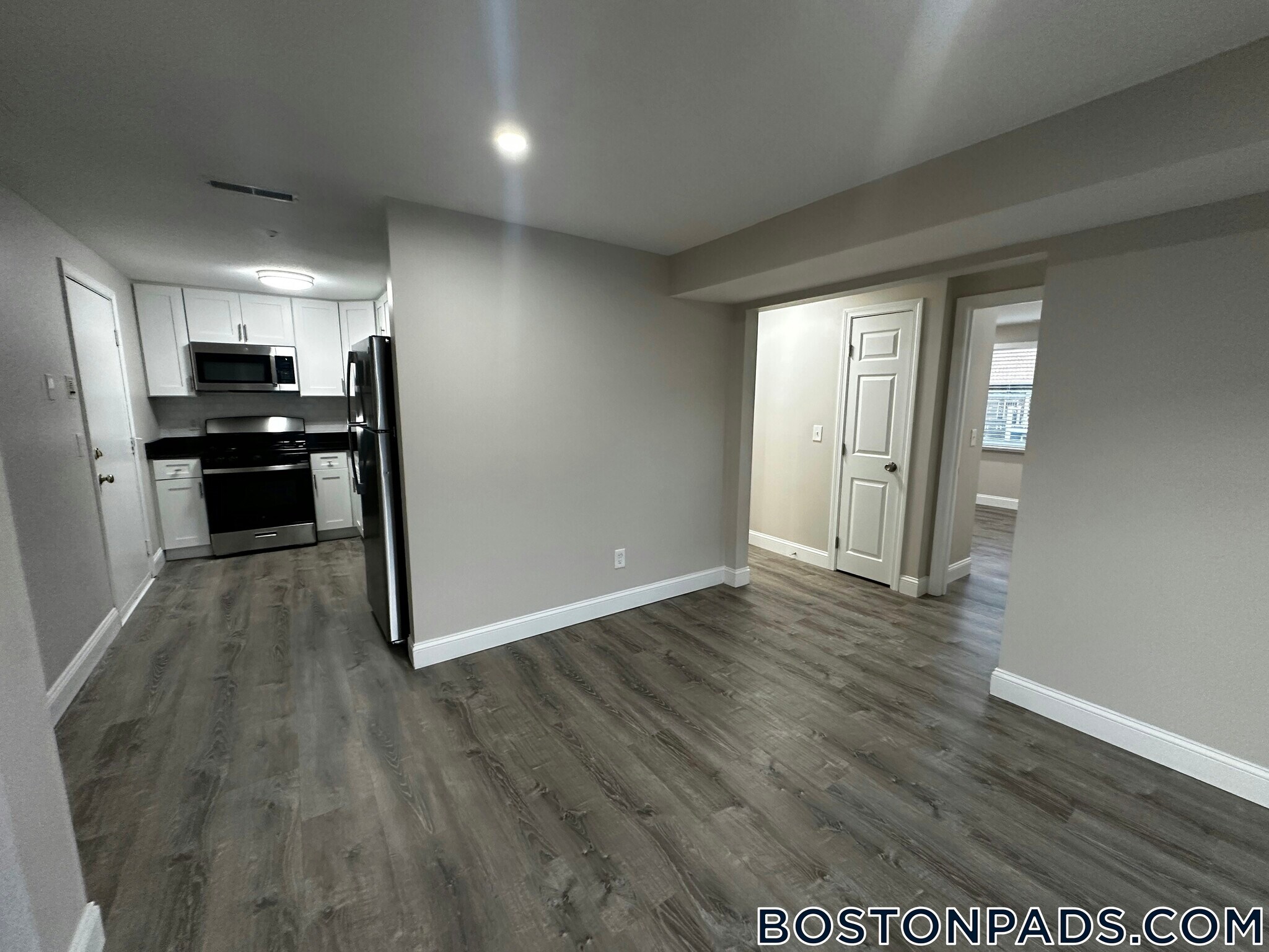 Building Photo - 25 Kenmar Dr