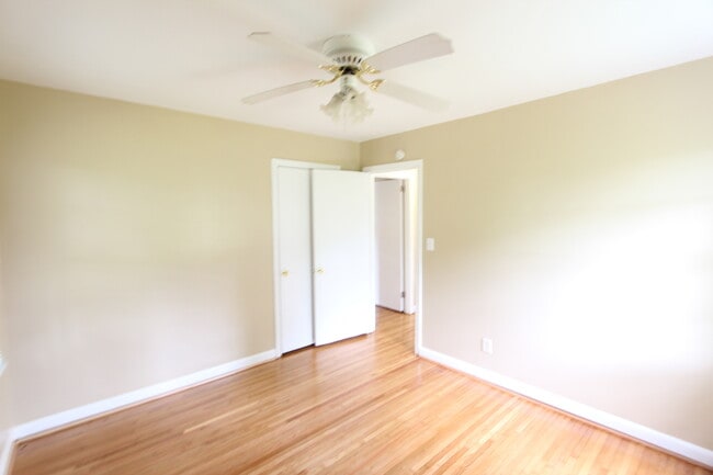 Building Photo - New On The Market!! Will not last long at ...