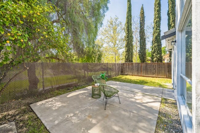 Building Photo - Stunning 3 Bed, 2.5 Bath in Antioch