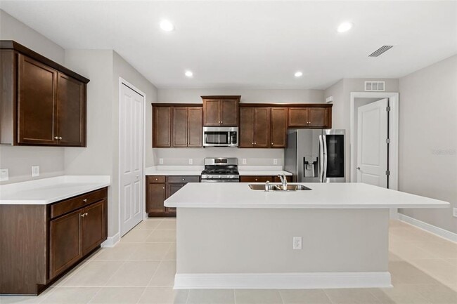 Building Photo - 10072 Lake Wales Cir