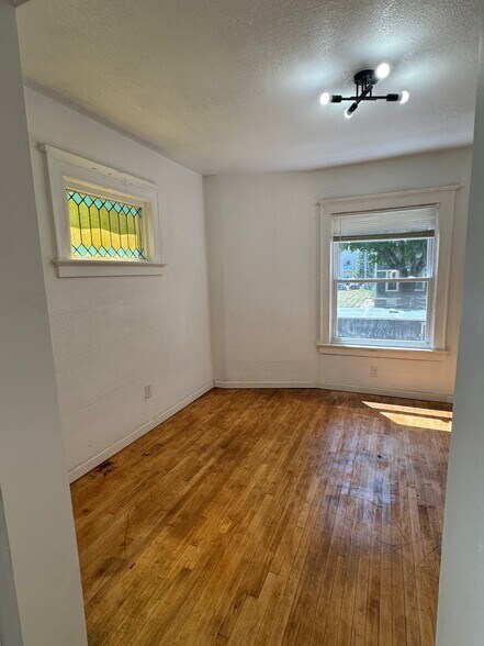 Building Photo - 420 N 29th St