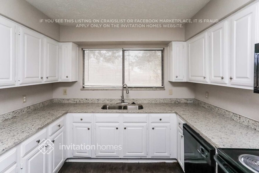 Building Photo - 722 Marigold Dr