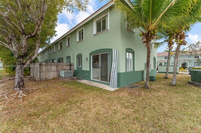 Building Photo - 2712 SE 15th Pl
