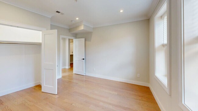 Building Photo - 121 Allston St