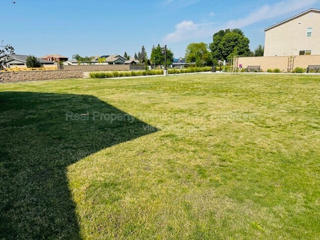 Building Photo - 837 Soledad Ave