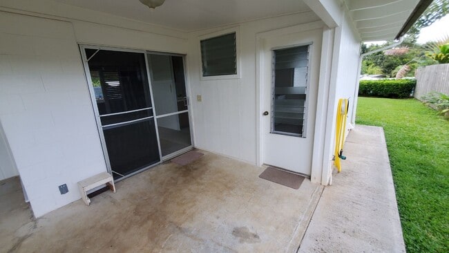 Building Photo - Crown Terrace single story with attached s...