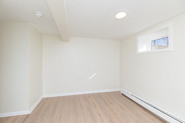 Building Photo - 53 St Germain St