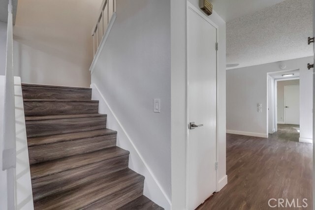 Building Photo - 7030 Seawind Dr