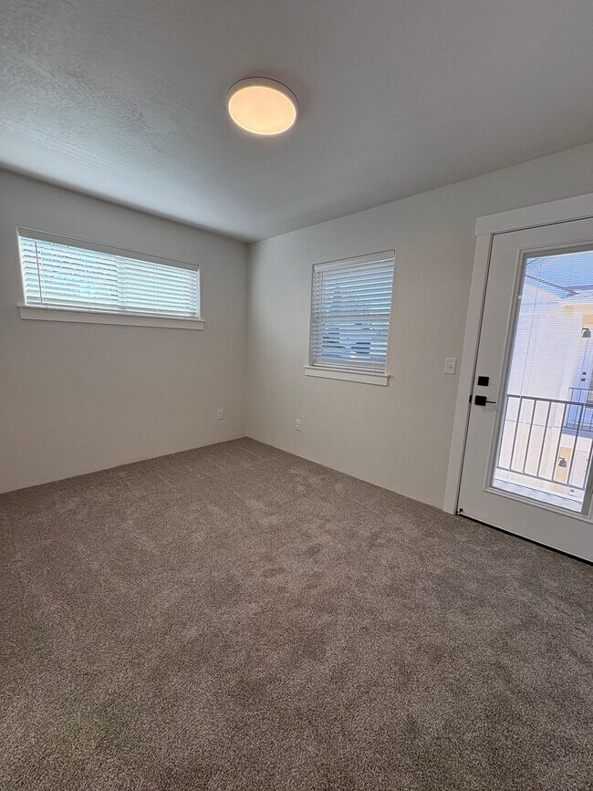 Building Photo - New Construction 3-bedroom, 2-bathroom townhouse