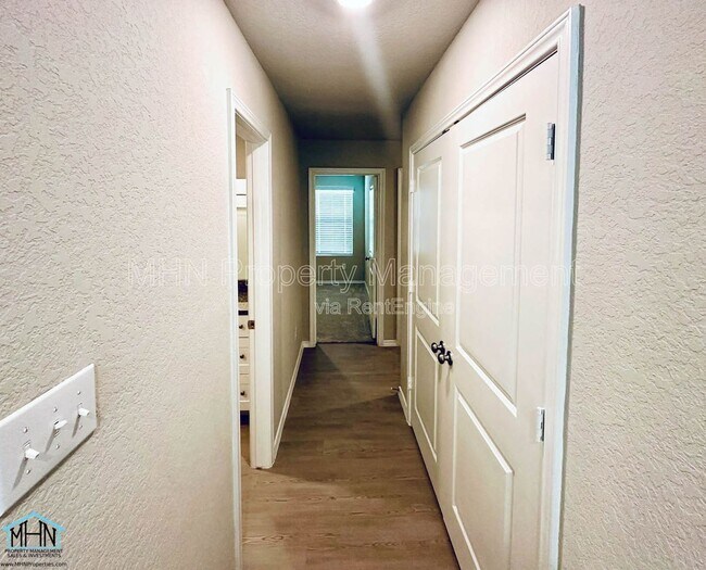 Building Photo - 9012 Sumners Wise