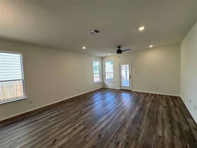 Building Photo - 1624 River Plateau Dr