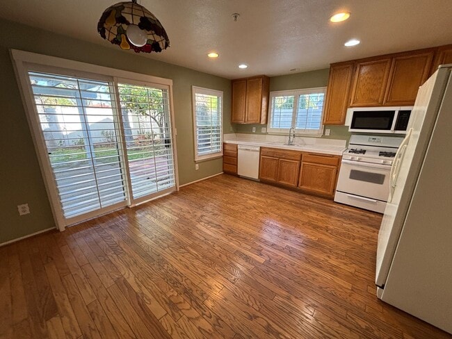 Building Photo - Charming one story home in Mission Village Gated Community