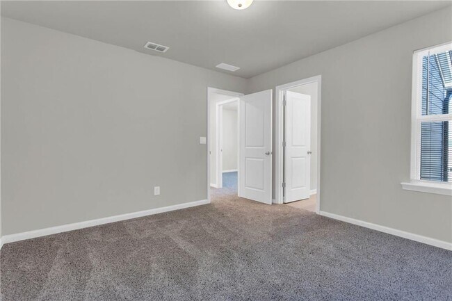 Building Photo - 1645 Villageside Ct