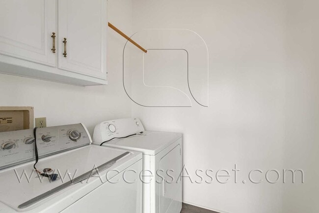 Building Photo - Private 3 Bed /2 Bath Home With Scenic Views In Lake Elsinore!