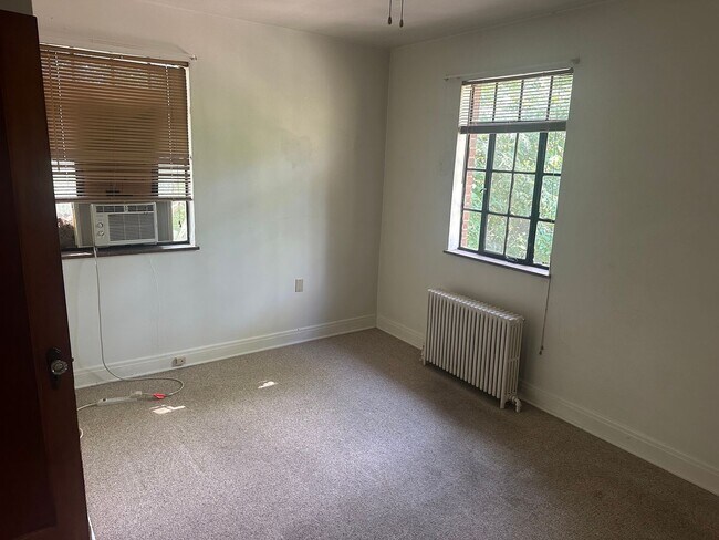 Building Photo - 6267 Savannah Ave
