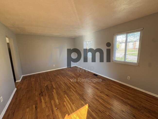 Building Photo - 3029 Rotunda Ct S