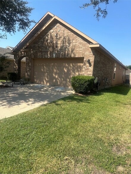 Building Photo - 13126 Royal Bell Ct