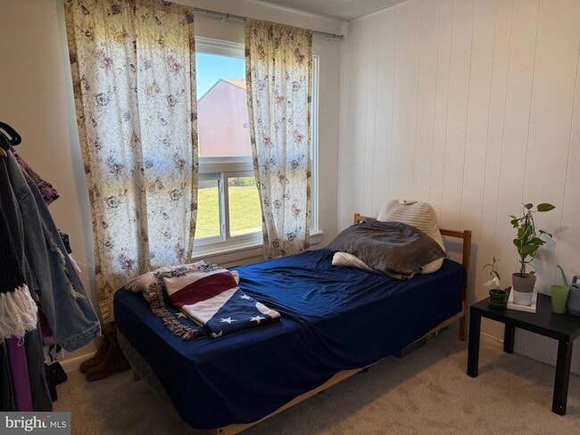 Building Photo - 7925 Mandan Rd