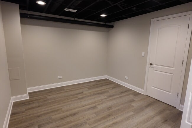 Building Photo - 1259 Knollwood Cir