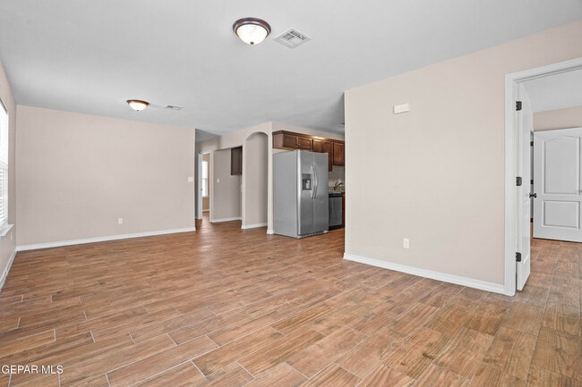 Building Photo - 8804 Eclipse St