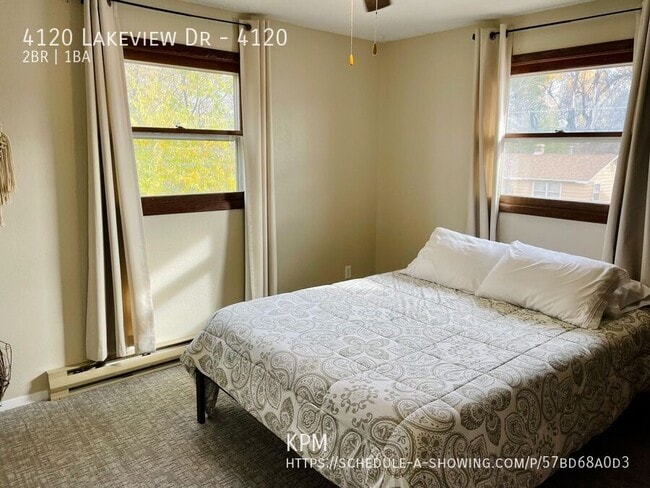 Building Photo - 4120 Lakeview Dr