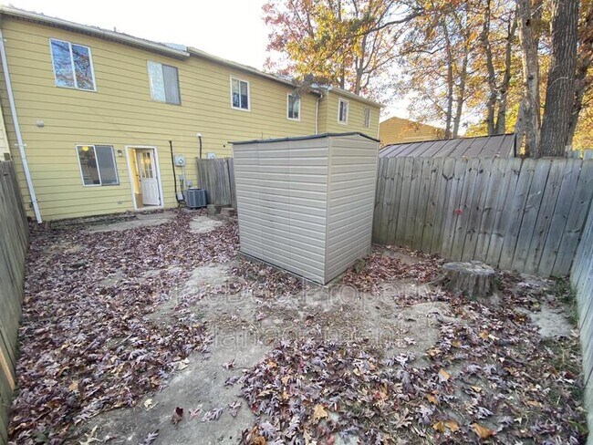 Building Photo - 729 Bellows Ave