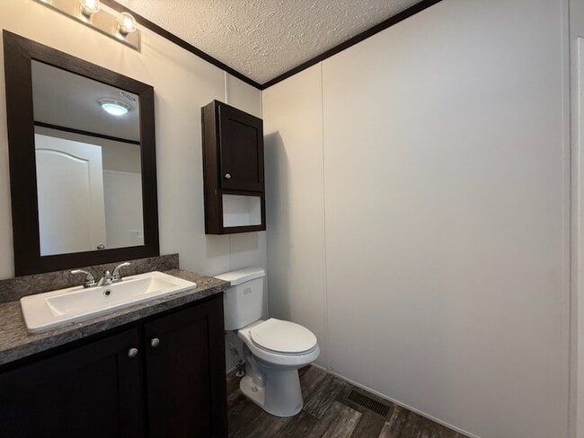 Building Photo - 38112 Ducharme Dr