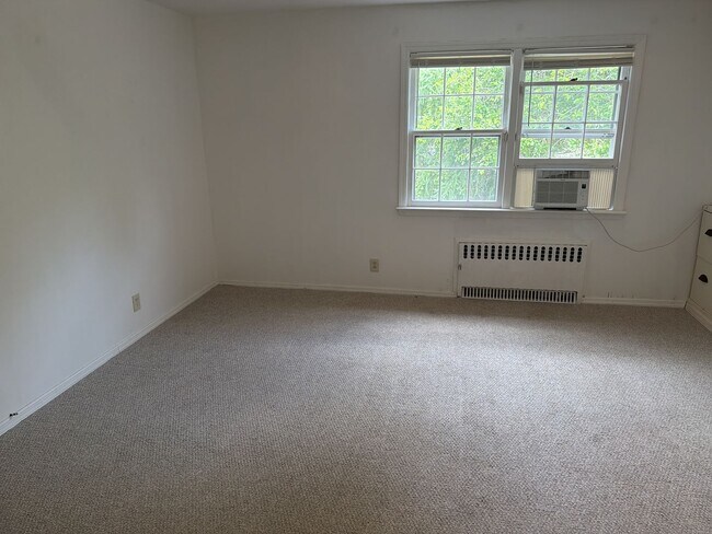 Building Photo - Six Raven Way LLC