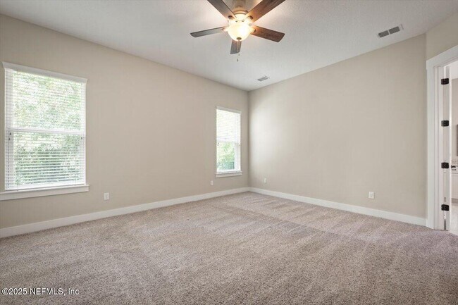 Building Photo - 305 Seahill Dr