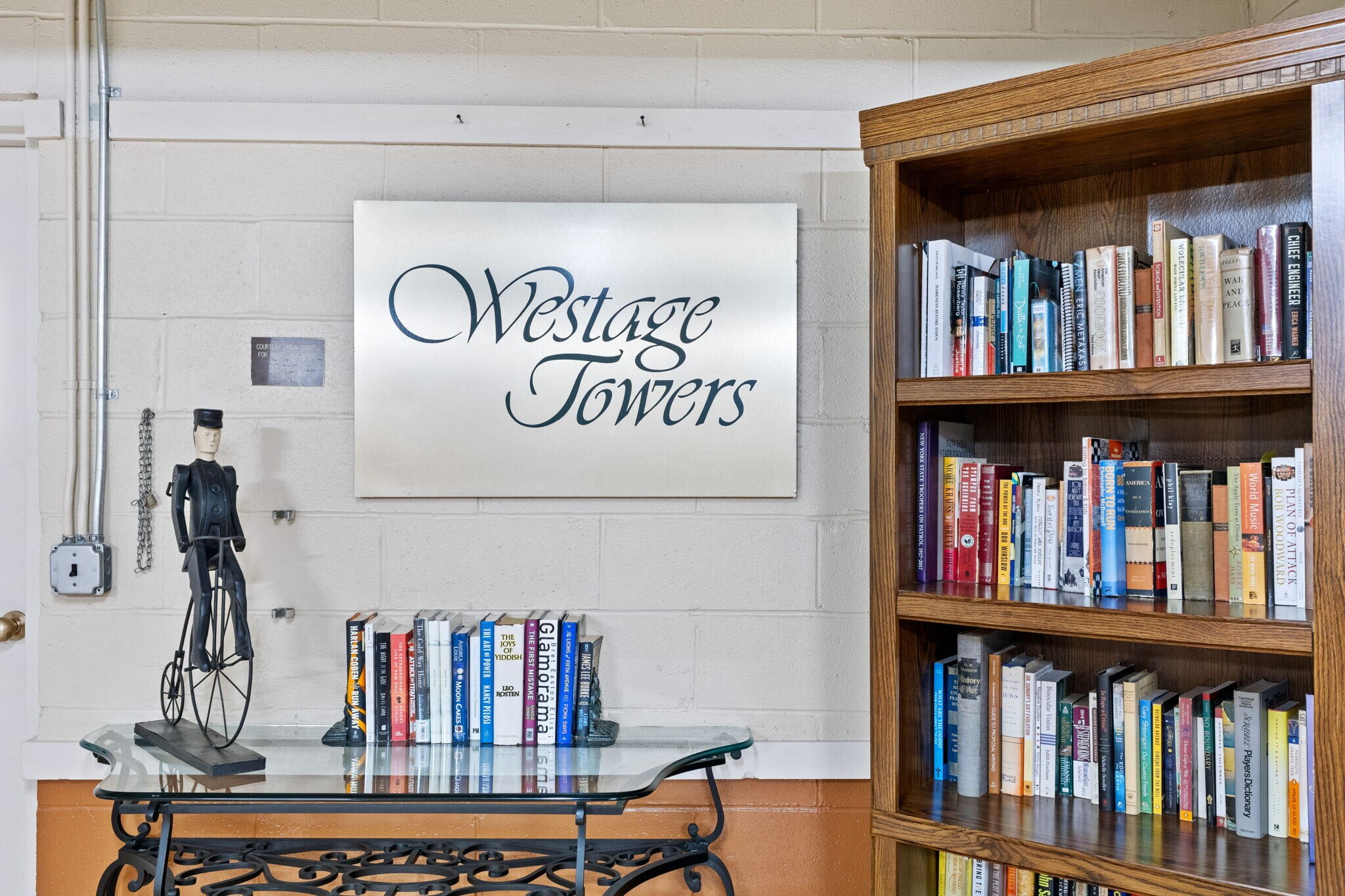 Building Photo - 25 Rockledge Ave