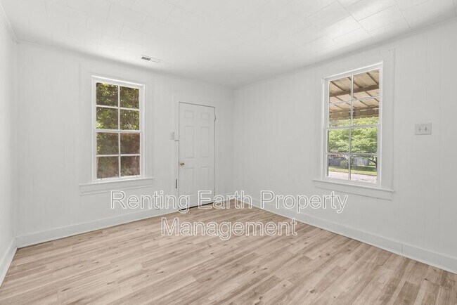 Building Photo - 2507 Palmetto St