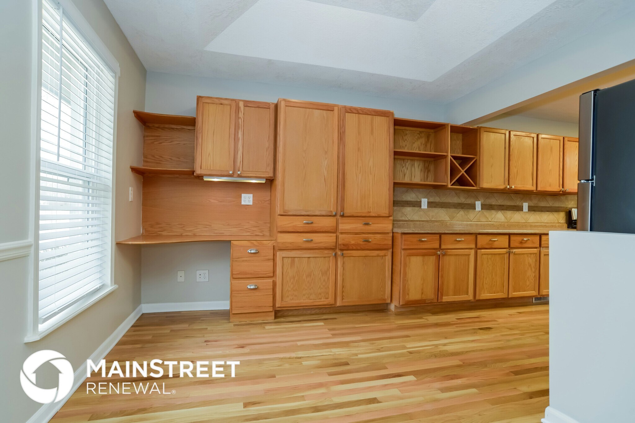 Building Photo - 417 NE Colonial Ct