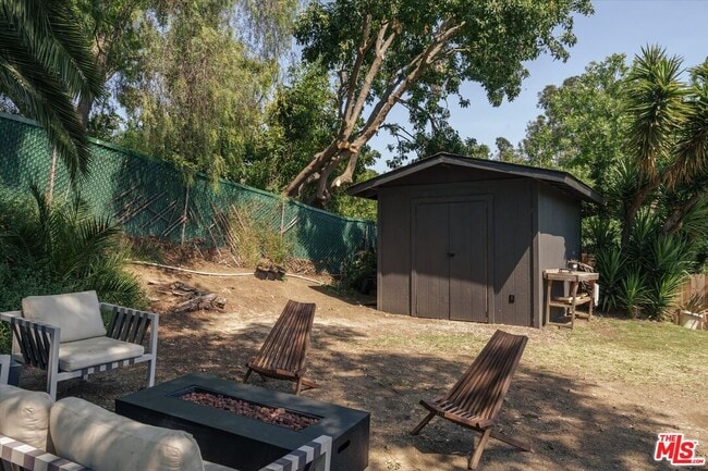 Building Photo - 1130 El Paso Dr