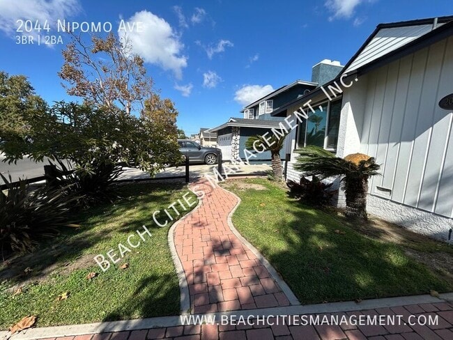 Building Photo - 2044 Nipomo Ave