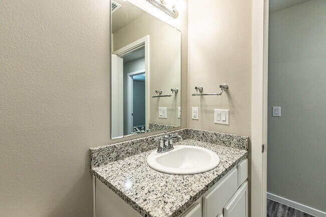 Building Photo - 1910 Kirksey Ave