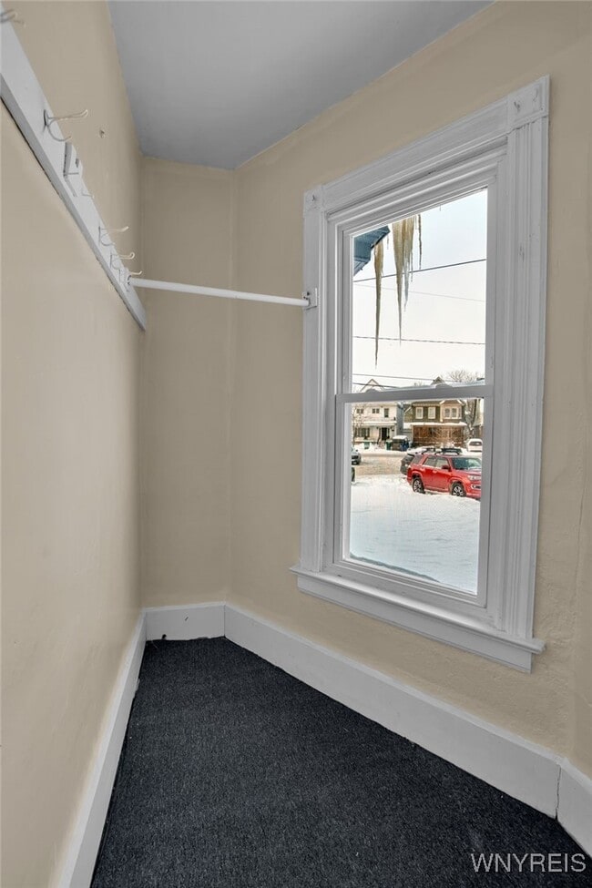 Building Photo - 395 Hampshire St